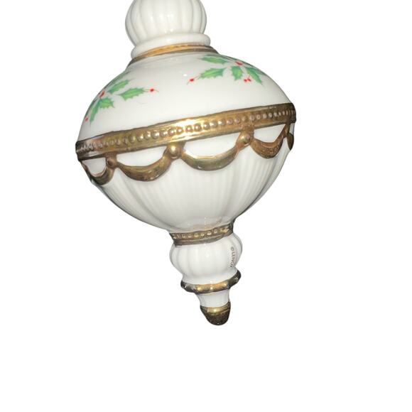 Lenox Retired 2013 Annual Holiday Spire christmas Ornament Holly Berries Ivory - Picture 2 of 6